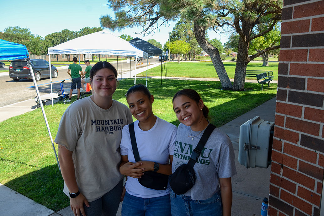 ENMU students moving in